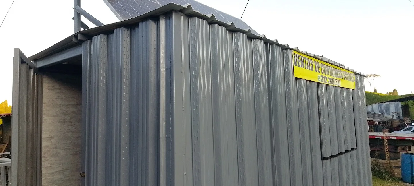 Sistema solar modular instalado en contenedor