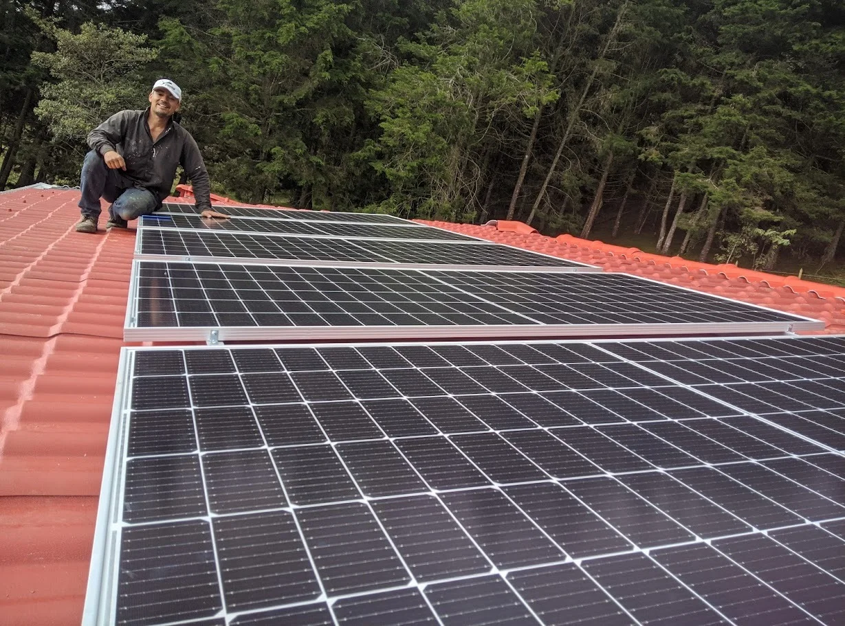 Montajes solares en viviendas y fincas